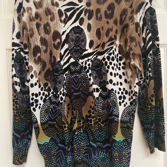 Joseph A. Print Cardigan. - Picture 4 of 5